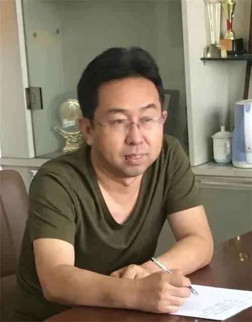 张老师刘主任吃瓜群众,张老师、刘主任与吃瓜群众的瓜界风云