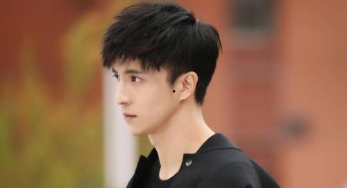 薛之谦最近吃瓜群众